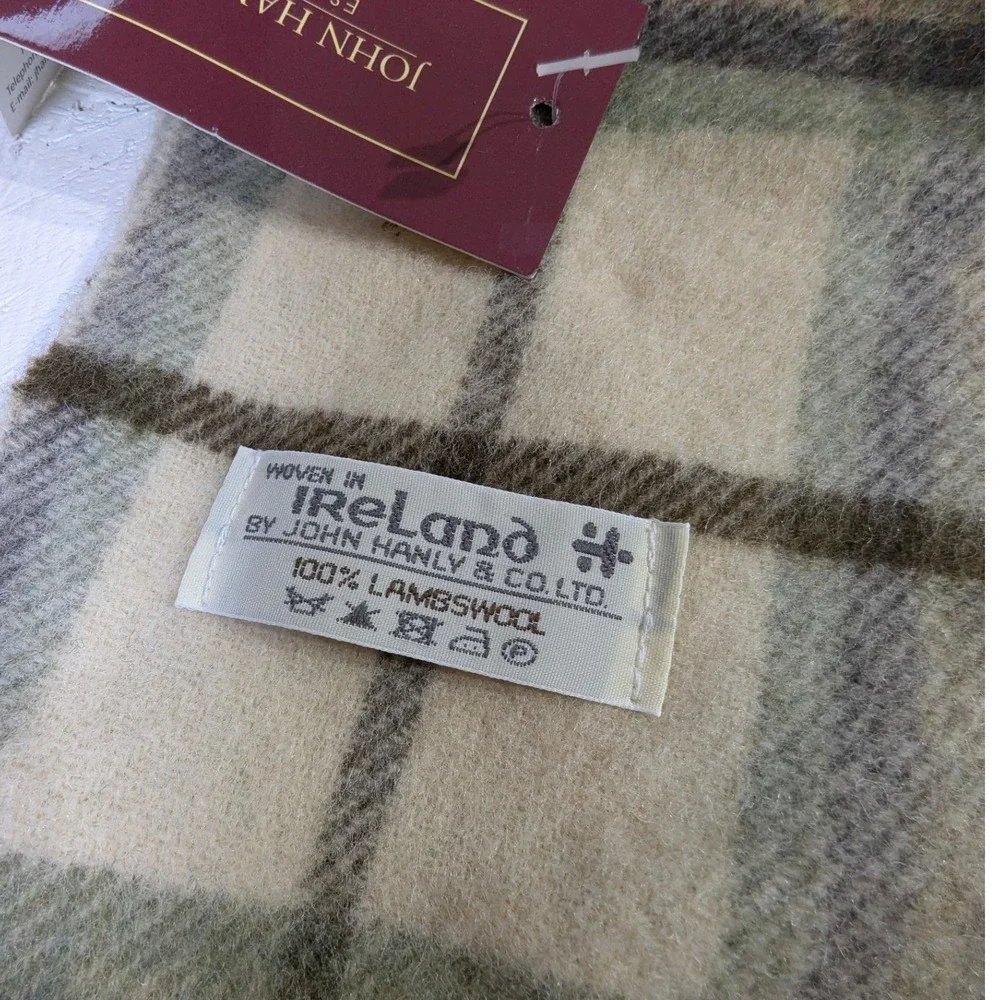 John Hanly Ireland Lambswool Scarf Green‎ Plaid Tartan Fringe Made in Ireland